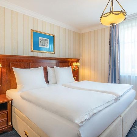 Seetelhotel Ahlbecker Hof Heringsdorf  Exterior foto A room at the hotel