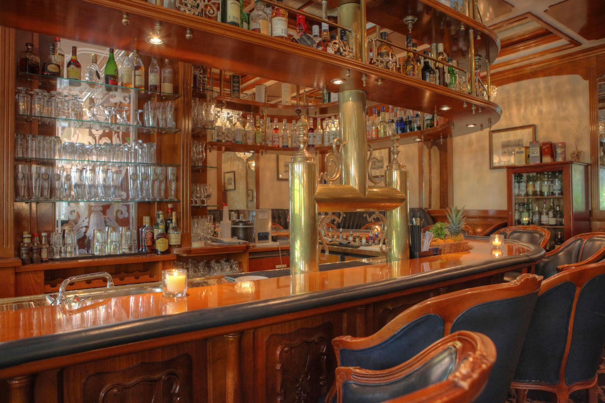 Seetelhotel Ahlbecker Hof Heringsdorf  Exterior foto The bar at the Hotel de Ville