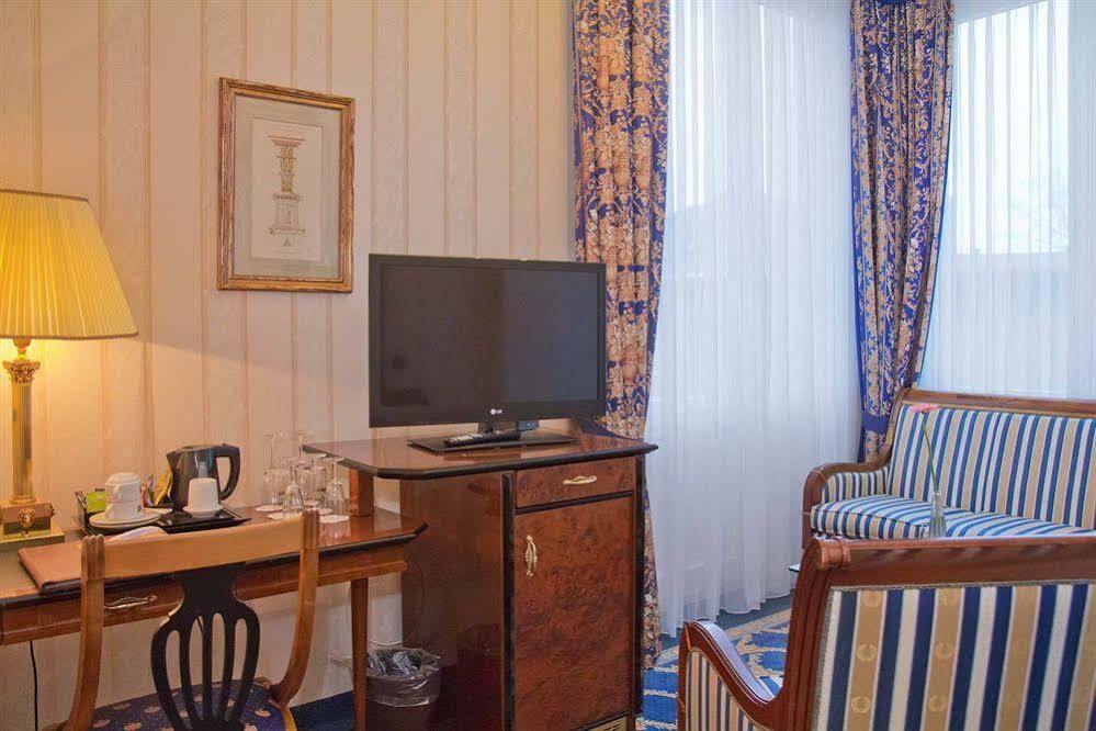 Seetelhotel Ahlbecker Hof Heringsdorf  Exterior foto A room at the hotel